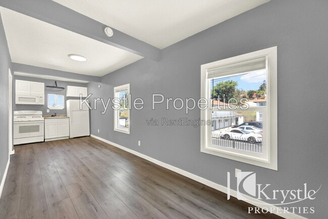 Building Photo - 132 Tennessee St Unit D