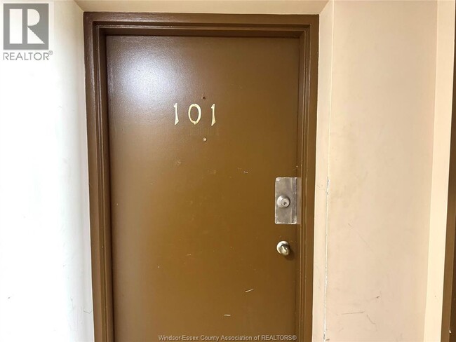 Photo - 2035 University Ave W Unit 101