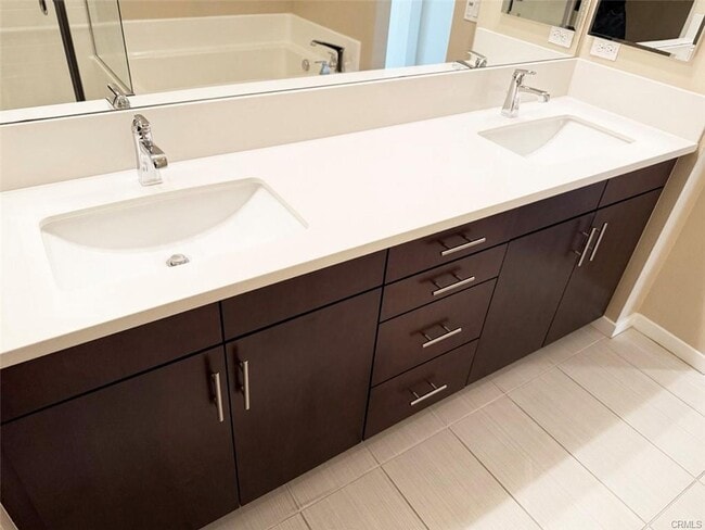 Photo - 1508 W Artesia Square