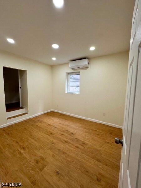 92 Bloomfield Ave