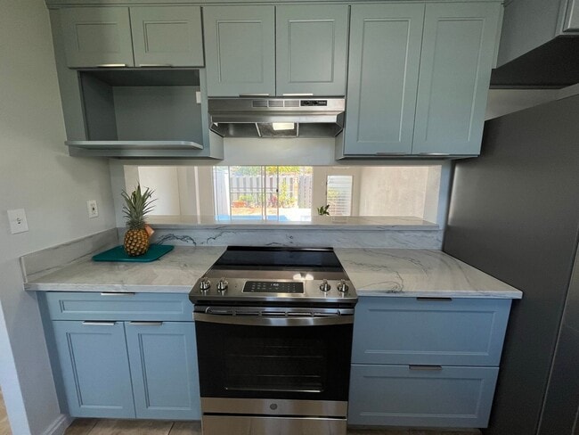 Photo - SECTION 8 OK! 2 level townhouse 3 Bedroom, 1 Bathroom Unit With 1 Parking Stall Available Now!