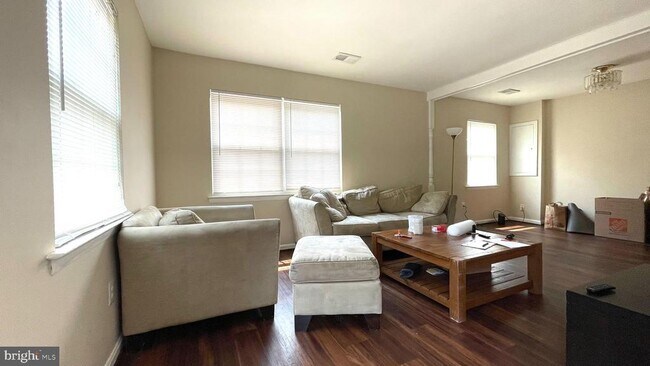 Photo - 8766 Walutes Cir Unidad D