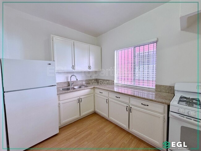 Photo - 144 N New Hampshire Ave Unit 4