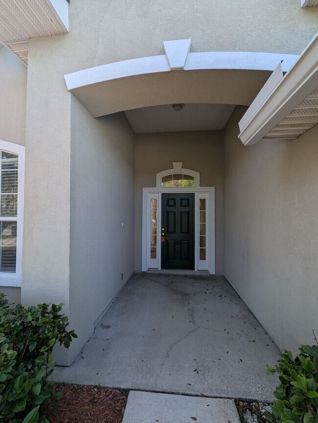 Photo - Great 4 Bedroom 2 Bath home in Heritage Park