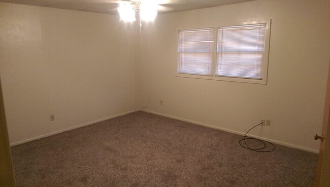 Photo - 2010 54th St