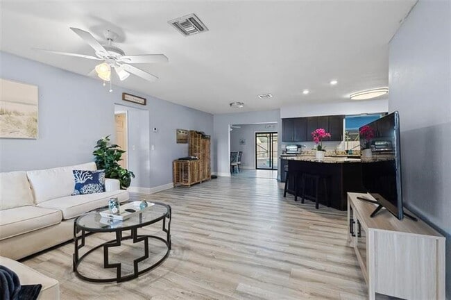 Photo - 5408 Birch Dr