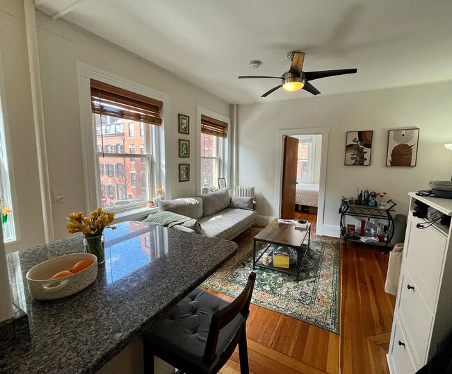 Building Photo - 106 Myrtle St