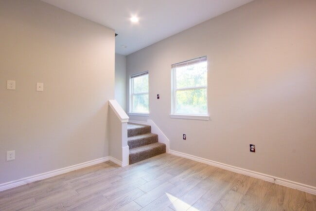 Photo - 15629 Holly Dr