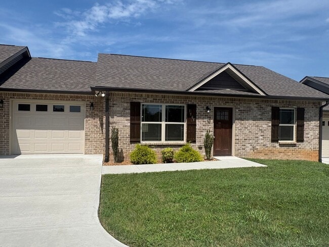 Photo - 1507 Green Ln