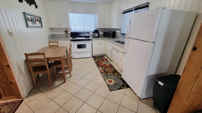 Photo - Cozy Studio on a Spacious Corner Lot – All...