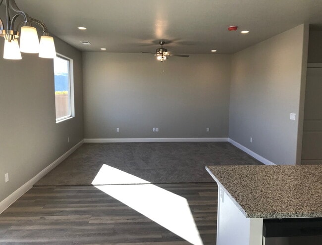 Photo - Spacious 4-Bedroom Townhouse in Hurricane, UT Unit 104