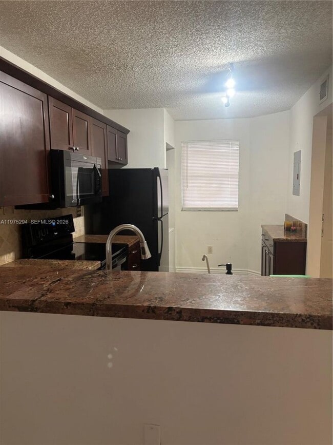 Building Photo - 9964 Nob Hill Pl Unit 9964