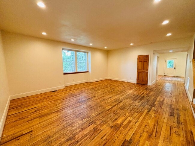 Photo - 625 Green St