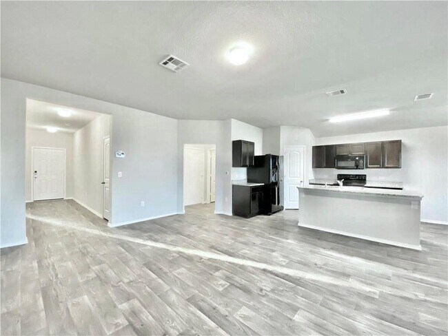 Photo - 5905 Ronee Leah Dr