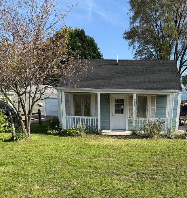 Building Photo - 1216 E Jefferson Blvd Rental
