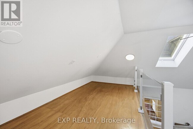 Photo - 34 High Park Blvd