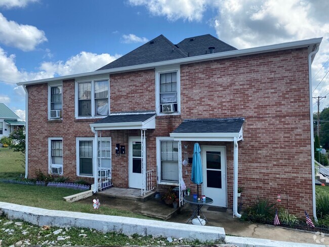Building Photo - COLOR HOUSES GROUP, INC Unit #6