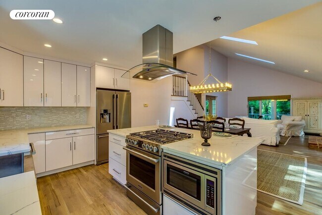 Photo - 24 Tansey Ln