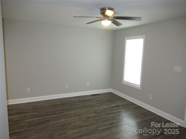 Photo - 604 Victory Grove Church Rd