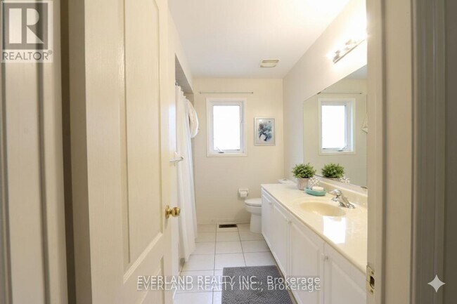 Photo - 49 Falling River Dr