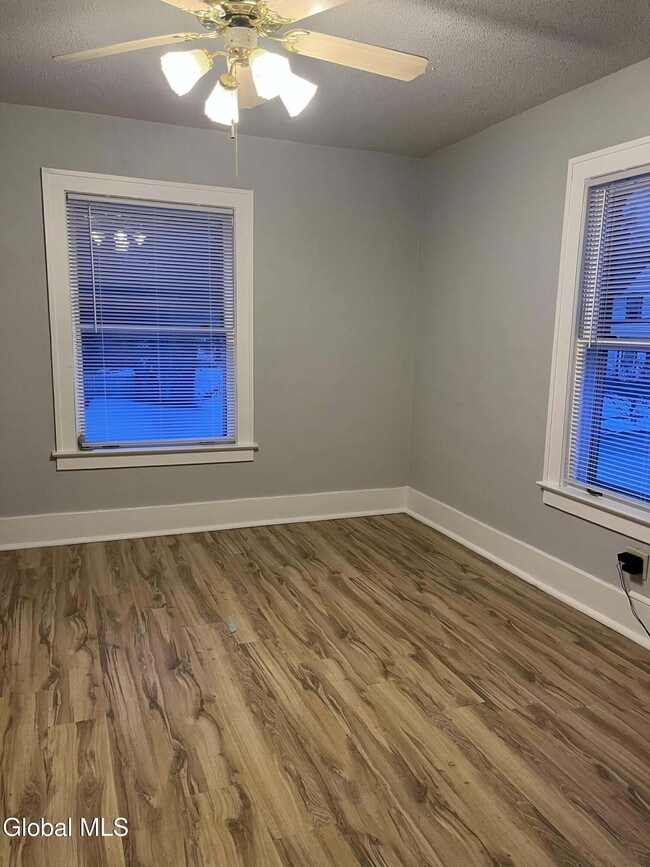 Photo - 60 W 8th Ave Unit 2