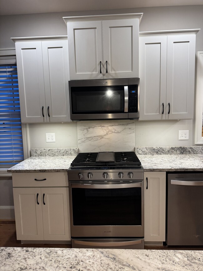 KItchen - 32 Abenaki Cir Unit 32 Abenaki CIrcle