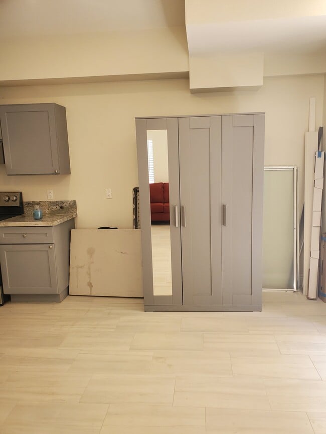 Building Photo - 7138 Sale Ave Unit STUDIO Rental