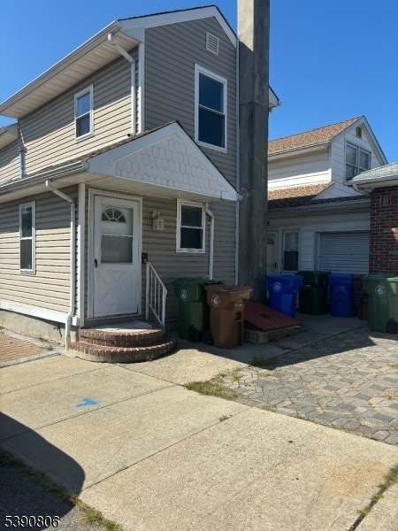 Photo - 939 Meacham Ave