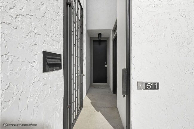 Photo - DOWNTOWN ~ Luxury Gene Leedy Townhouse ~ with Community Pool