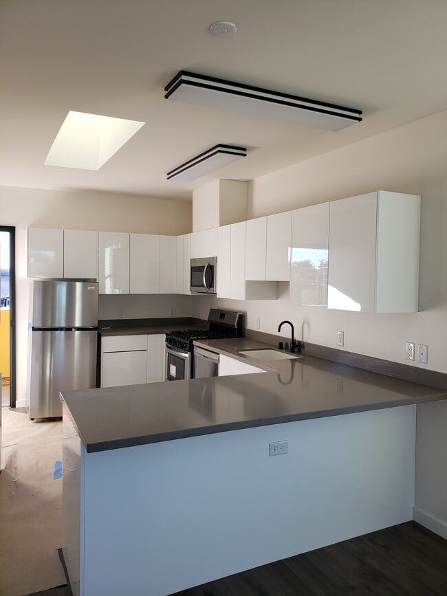 Cocina - Electrodomésticos de acero inoxidable - Live Oak Crossing