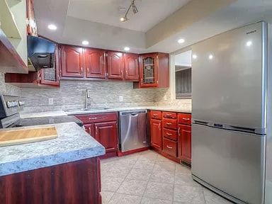 Photo - 502 E Harding Dr