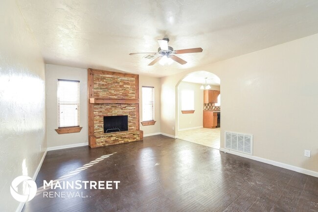 Photo - 700 SW 12th St