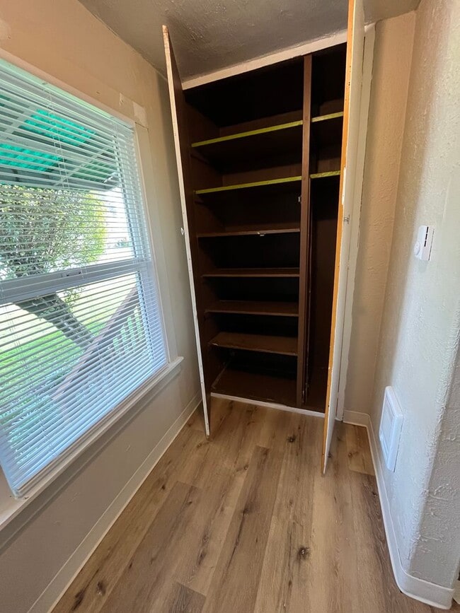 Photo - BEL250 Unit Apt 1