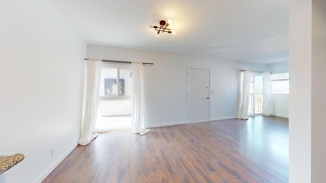 Photo - 1100 Monterey Blvd