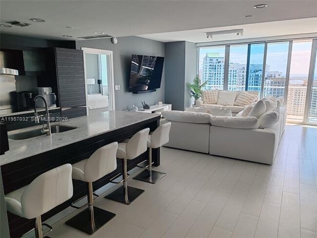 Building Photo - 200 Biscayne Blvd Way Unit 200 Biscayne Boulevard Way  3907