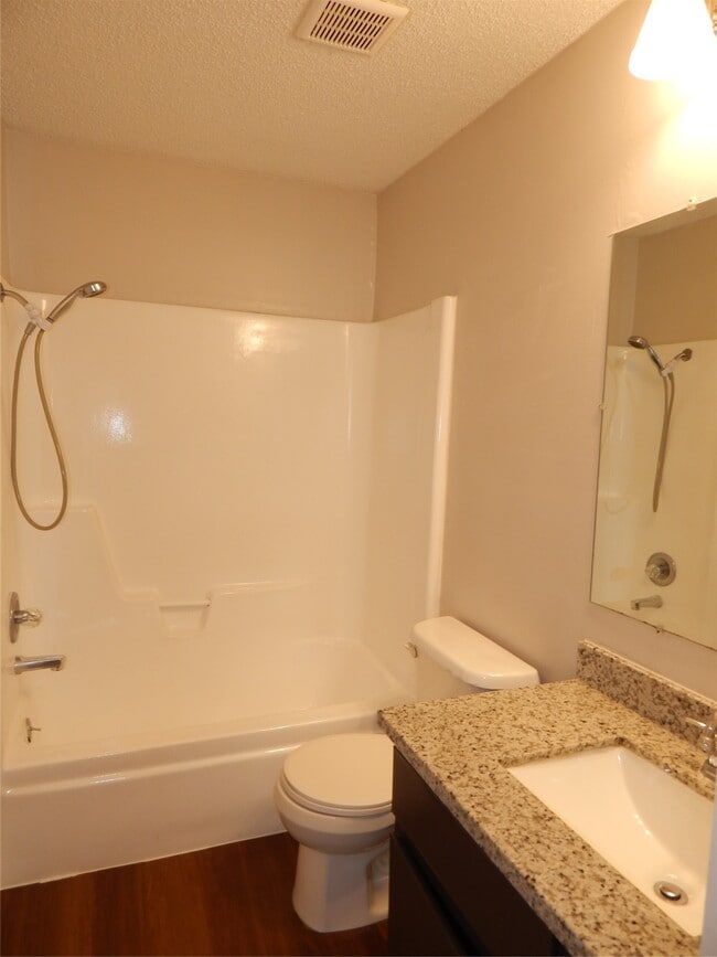 Photo - 204 Northpointe Ave Unit 204