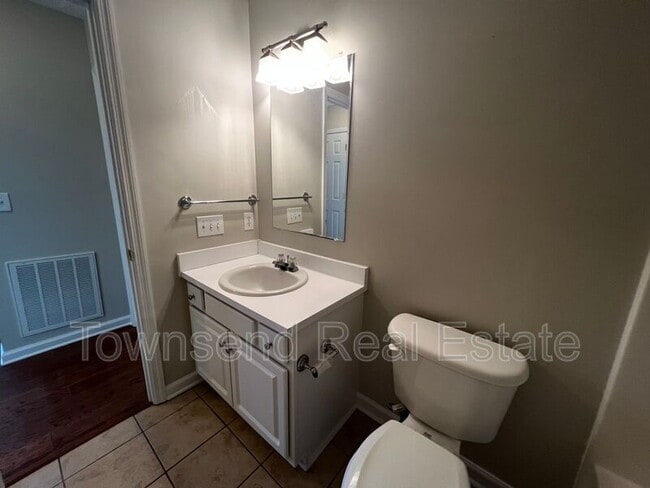 Photo - 3539 Harrisburg Dr