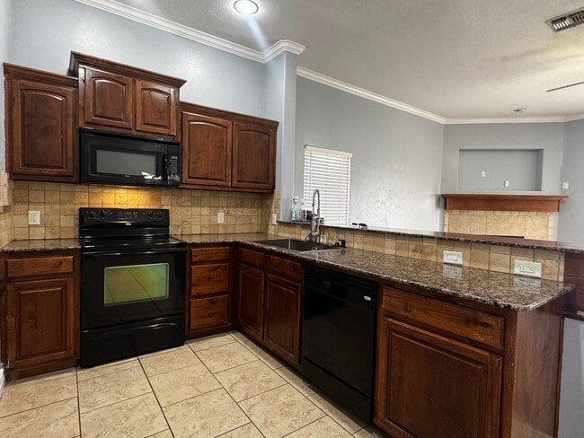 Photo - 5708 NW Valor Ave