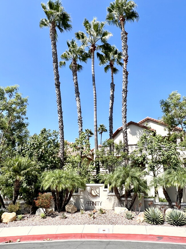 2-Bed, 2-Bath Condo with Fireplace in San ... - 2-Bed, 2-Bath Condo with Fireplace in San ... Unit 80