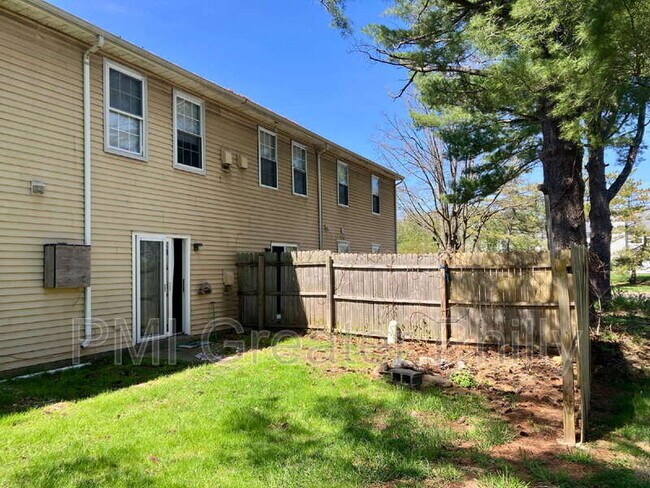 Photo - 1688 Bluebird Dr Unit A