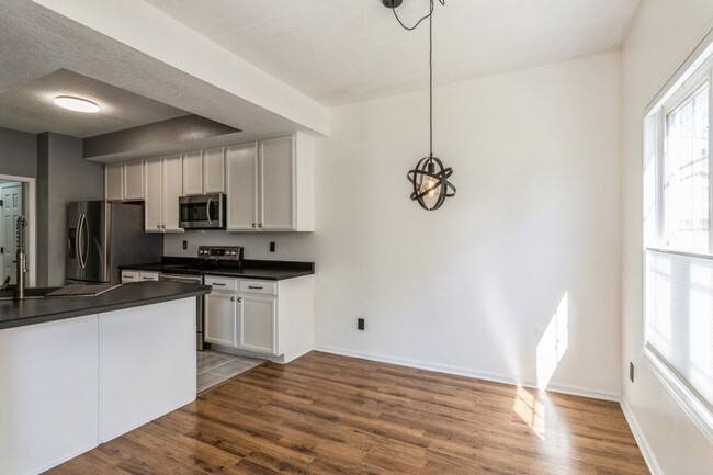 Photo - FOUNTAIN POINTE TOWNHOME!! 2 Bed, 2.5 Bath Townhome in Ankeny