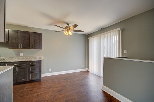 Photo - 2333 Carnation Dr