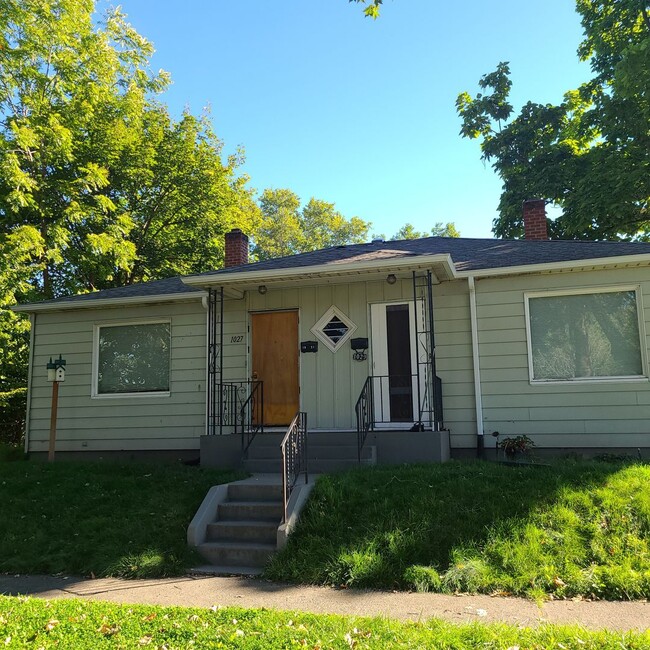 LR Johnson Triplex - LR Johnson Triplex Apartamento Unidad 1029 7th Street