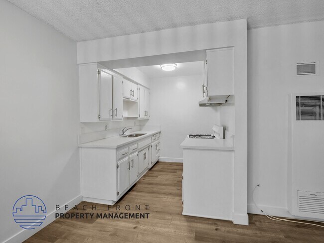 868 Victor Ave.