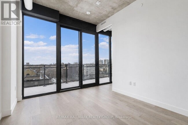 Photo - 10 James St Unit 713