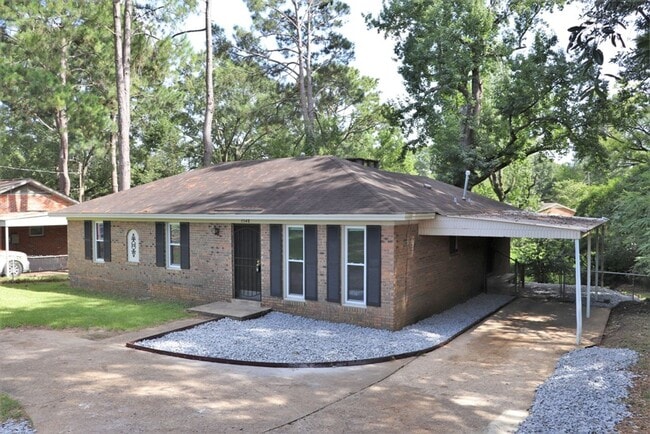 Photo - Handsome  3-bedroom ranch home!