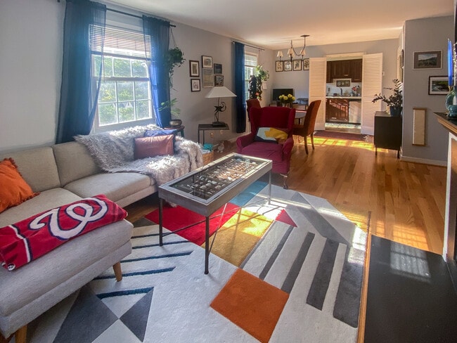 Building Photo - 2242 Washington Avenue Unit 302