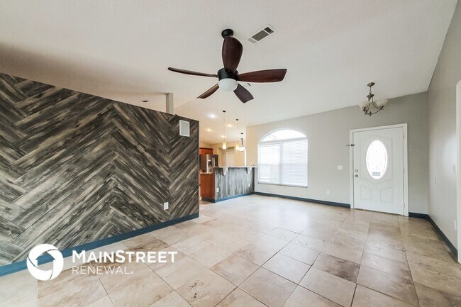 Photo - 637 Regency Way