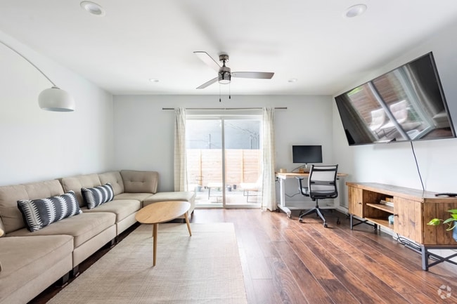 Building Photo - 3808 Southway Dr Unit GG Rental