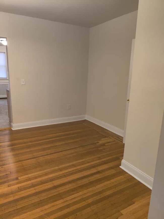 Photo - 6133 Elmwood Ave